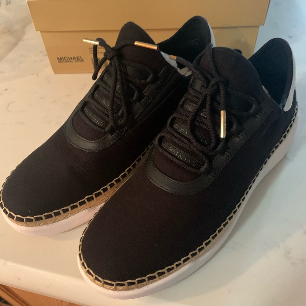 9.5 Michael Kors Sneakers BNIB